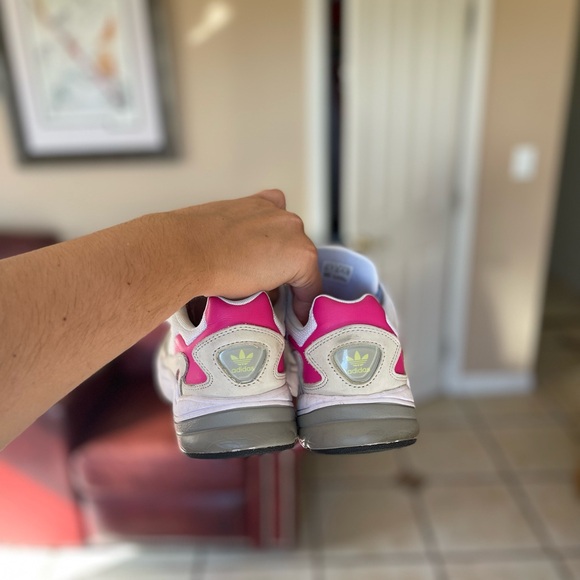 Adidas Original Women’s Falcon Sneakers - Picture 7 of 7